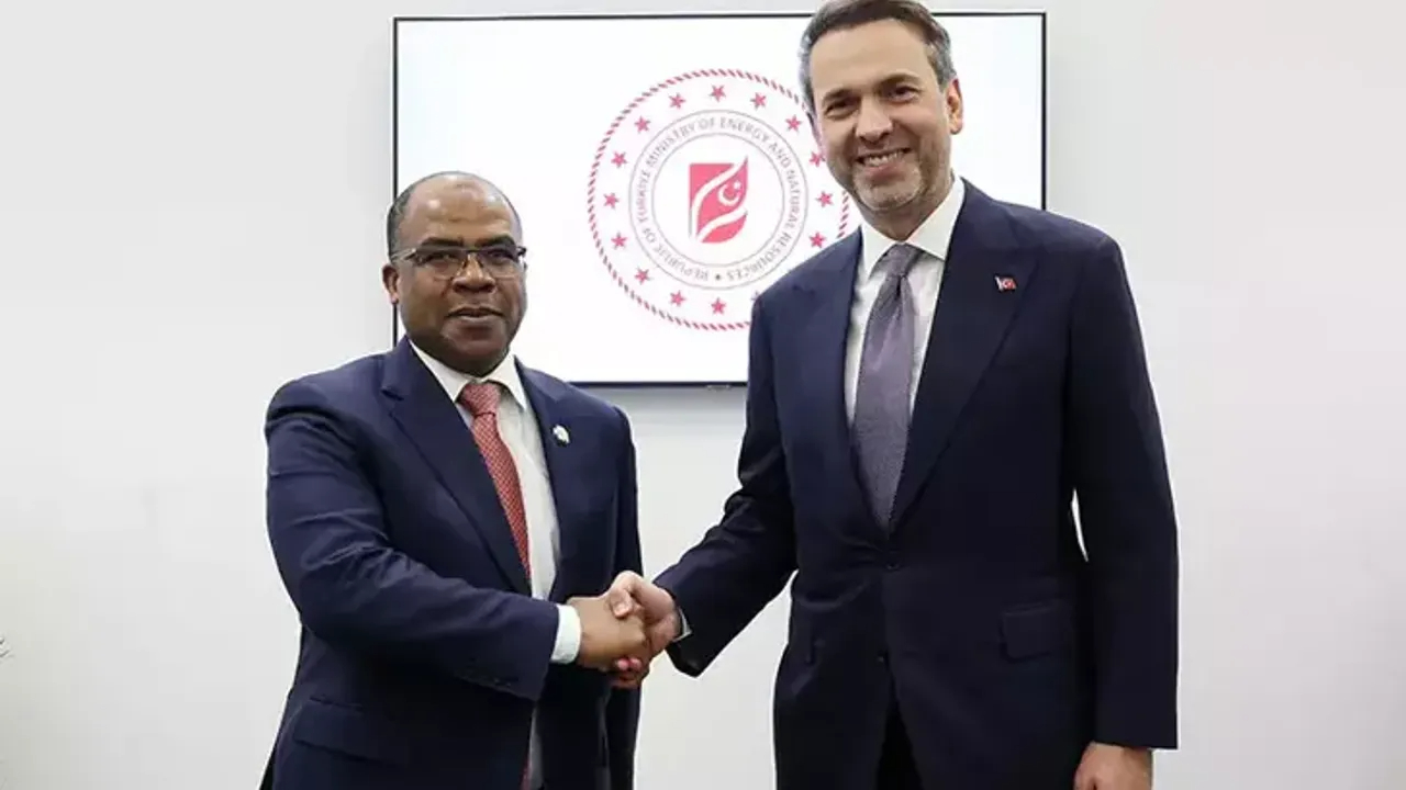 Bayraktar, Libya Petrol ve Gaz Bakanı ile görüştü