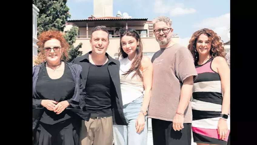 Oğuzhan Koç ve Ayça Ayşin Turan set için bir araya geldi