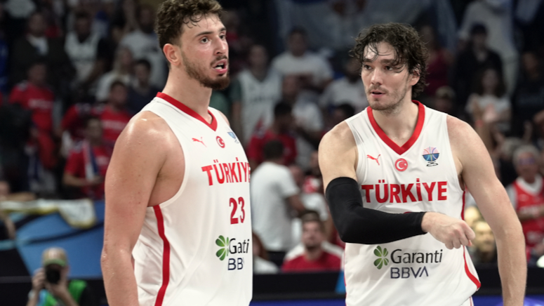 Cedi Osman tarihi maçta sahada mı?