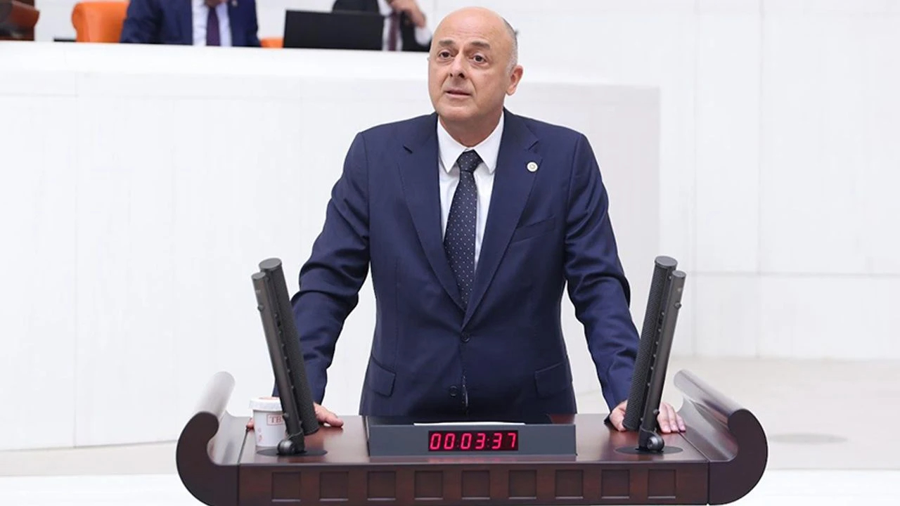 CHP’li Özlale’den İzmir Limanı yorumu