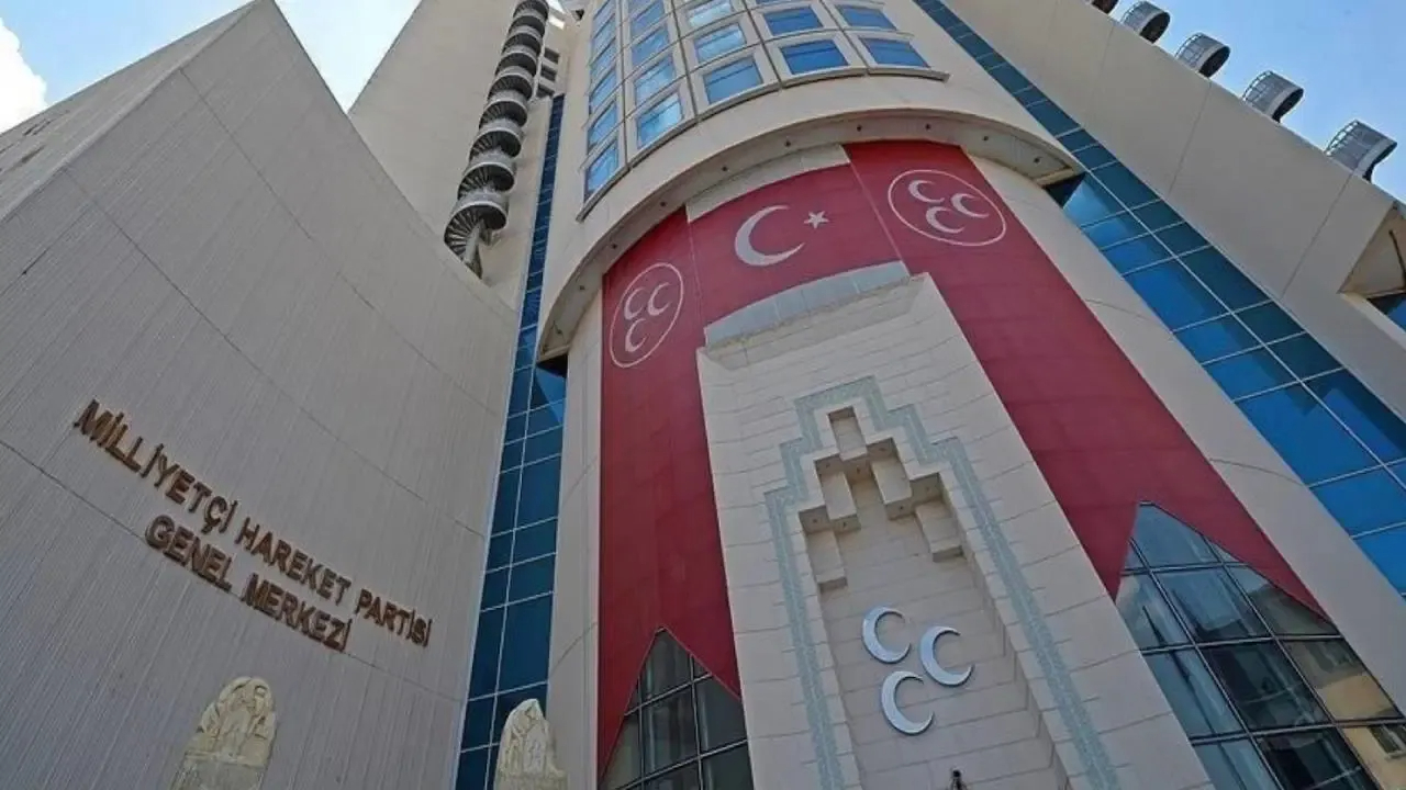 MHP’li iki isim ihraç talebiyle disipline sevk edildi!