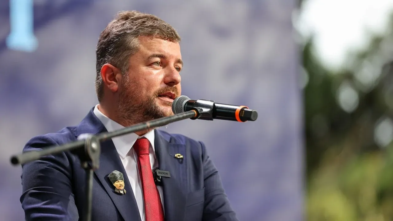 Buca’da maaş krizi politik tartışmaya dönüştü