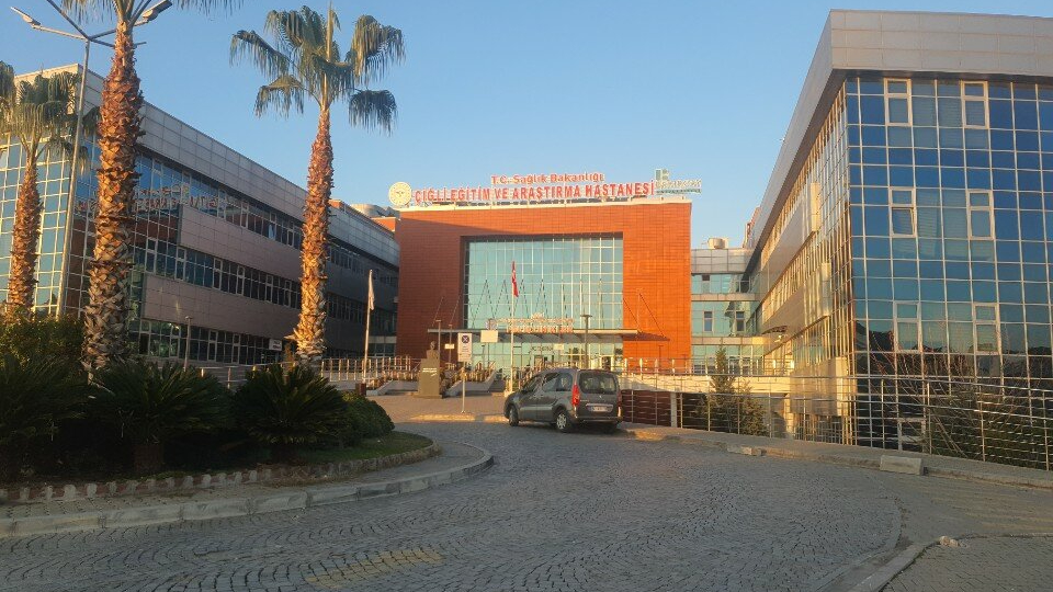 Çiğli Hastanesi’nde radyoloji hizmeti krize girdi