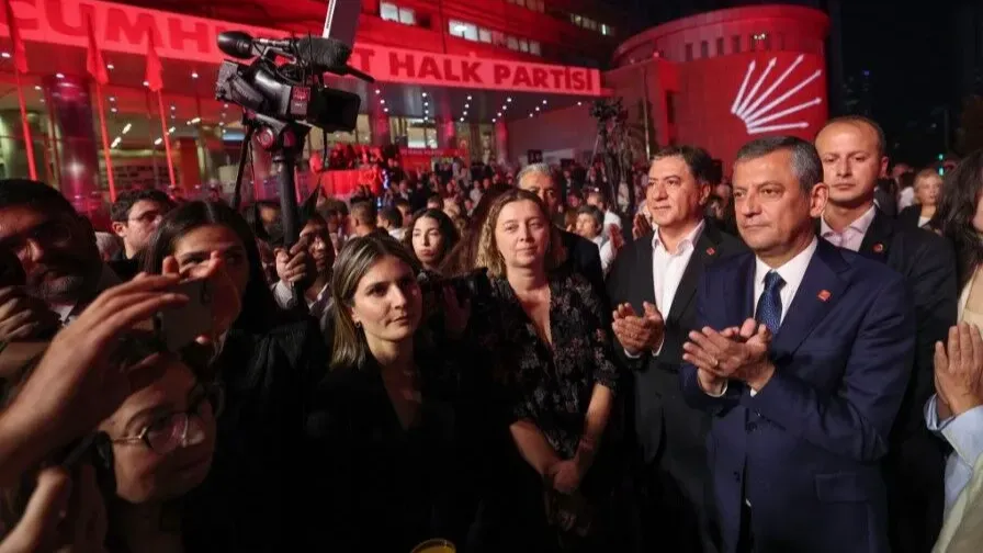 CHP’de unutkanlık krizi: Delegeler listeden çıkarıldı