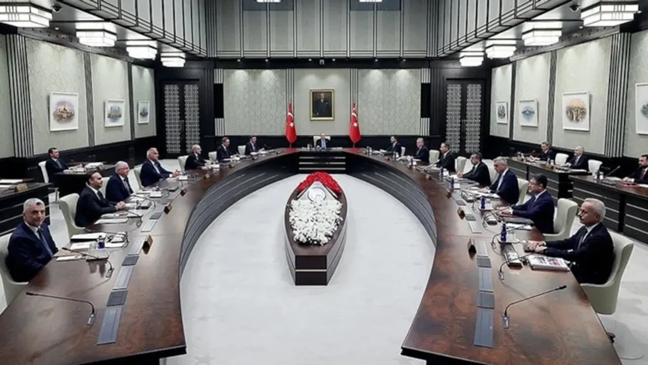 Cumhurbaşkanlığı Kabinesi genişliyor: Afet Bakanlığı yolda