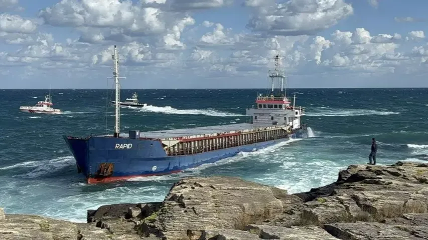 Tanzanya bayraklı gemi Kocaeli’de karaya oturdu