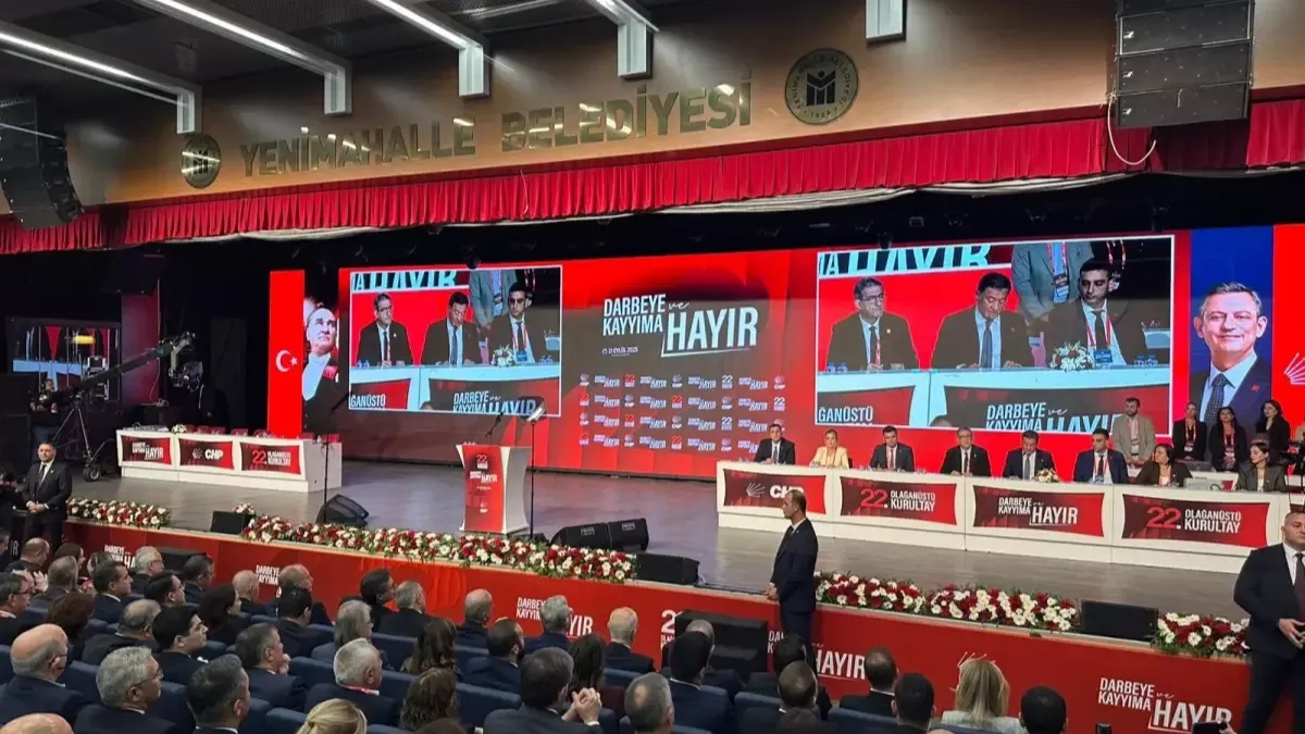 900 delege Ankara’da CHP kurultayında buluştu