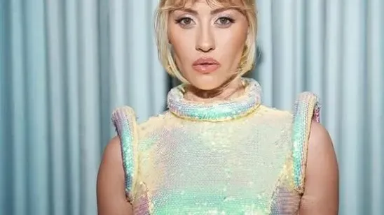 Derya Uluğ, Shakira’ya taş çıkarttı: Güzellik sırrı!