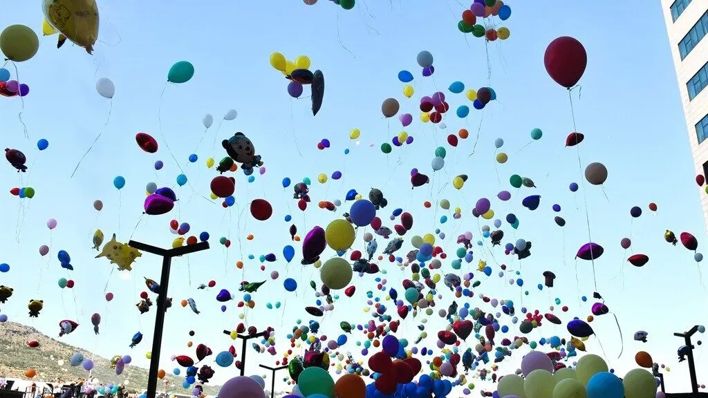 İzmir’de balonlarla uğurlanan Erhan hayatını kaybetti