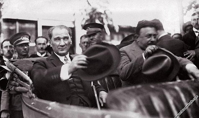 YİNE AYLARDAN KASIM VE EŞSİZ LİDER ATATÜRK