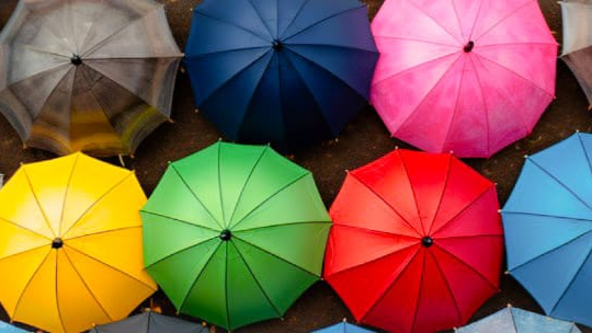 RENKLERİN PSİKOLOJİSİ: HAYATIMIZI SESSİZCE ŞEKİLLENDİREN GÜÇ