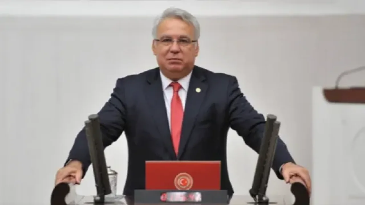 Eski Adalet Bakanı’ndan Kocabıyık’a destek