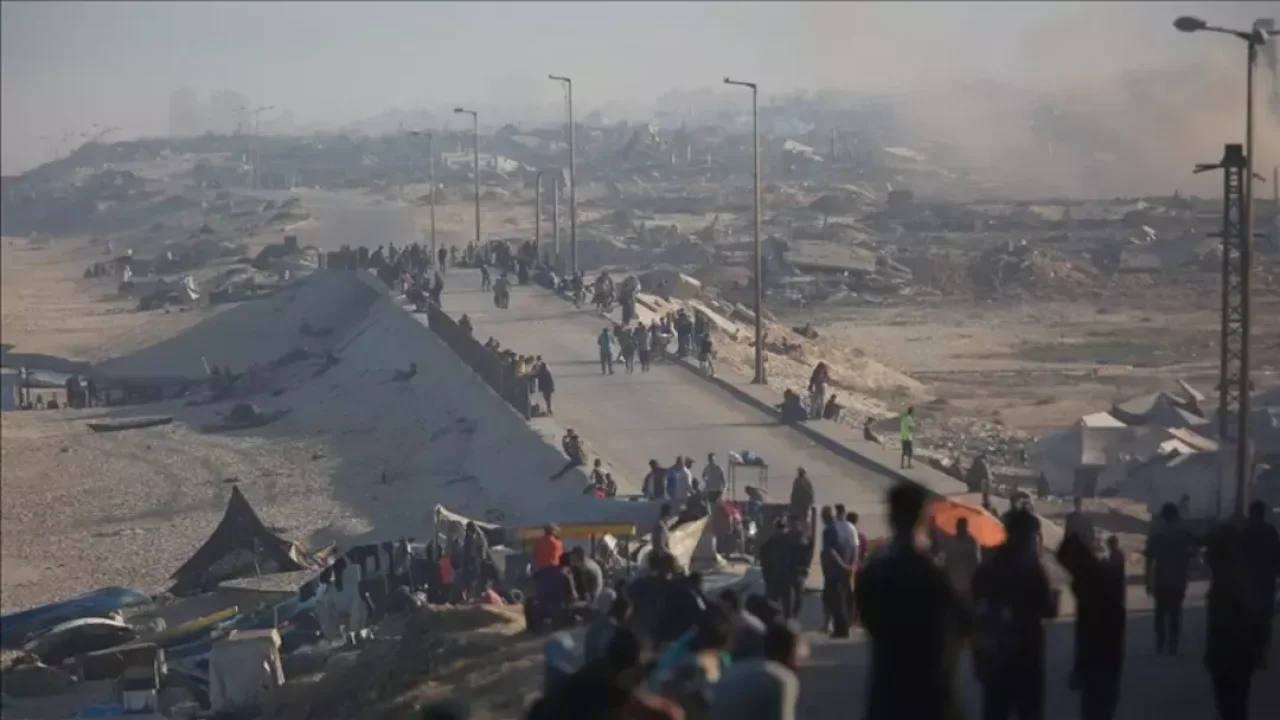 Gazze’de ateşkes başladı, halk evlerine dönüyor