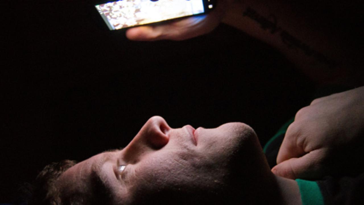 Gece telefona bakanlar dikkat: Sessizce çökertiyor!