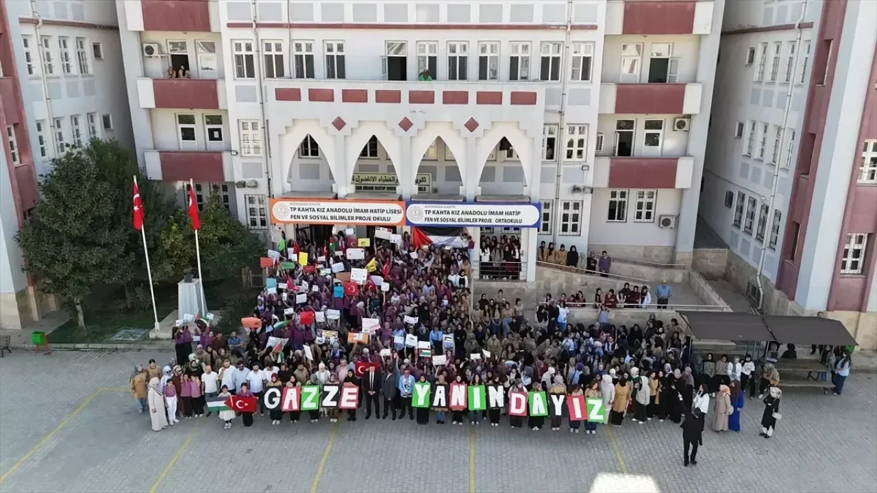 Kahta’da Filistin için öğrencilerden anlamlı etkinlik