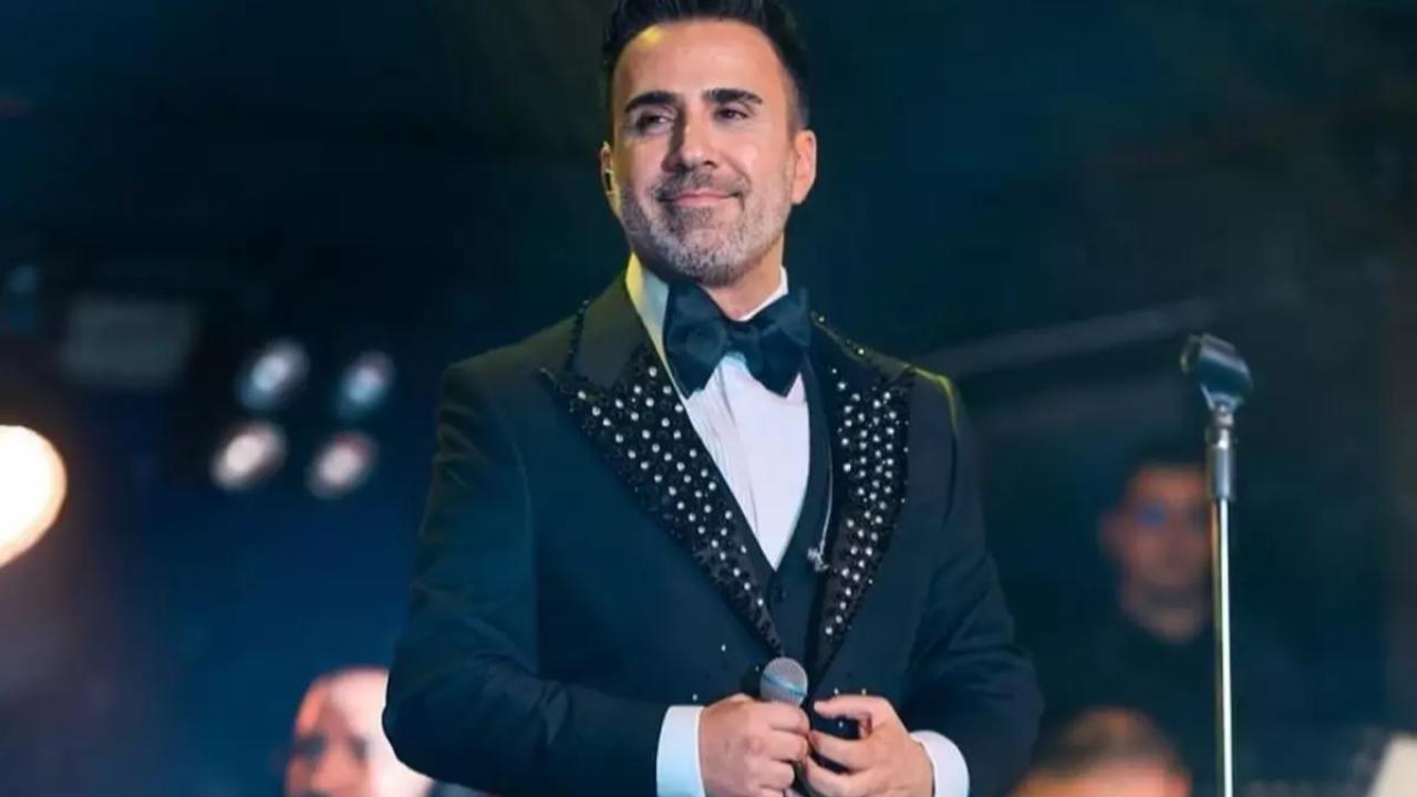 Saçlarına aklar düşen Emrah&#039;tan nazar boncuklu paylaşım