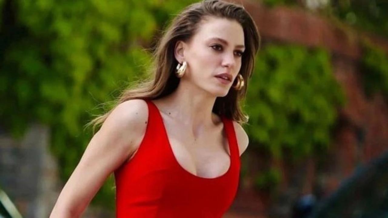 Serenay Sarıkaya İngilizce röportajıyla gündemde