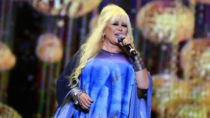 Zerrin Özer hayranlarını korkuttu... Hastaneden paylaştı!