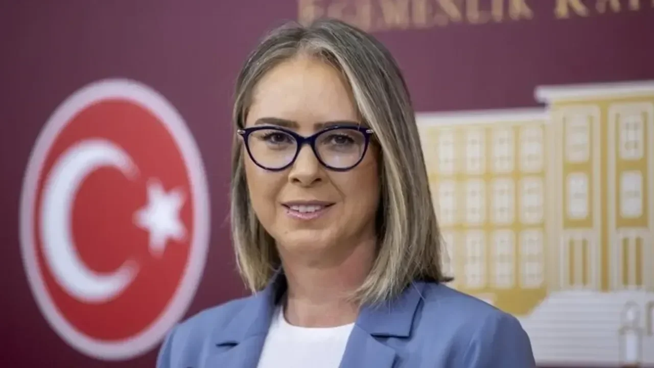 AK Partili Çankırı&#039;dan İzBB&#039;ye otopark eleştirisi: &quot;Başkanlar değişiyor, zihniyet değişmiyor!&quot;