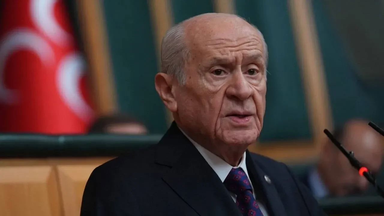 Bahçeli&#039;den grup toplantısında sert mesajlar: “Yeter ki Türkiye huzur bulsun, sonumuz dar ağacı olsun”