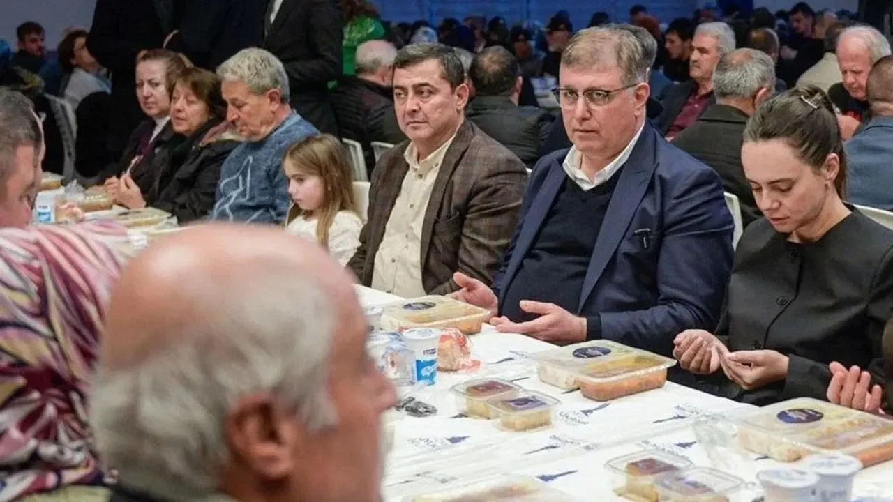 Cemil Tugay, Umre’ye gitti