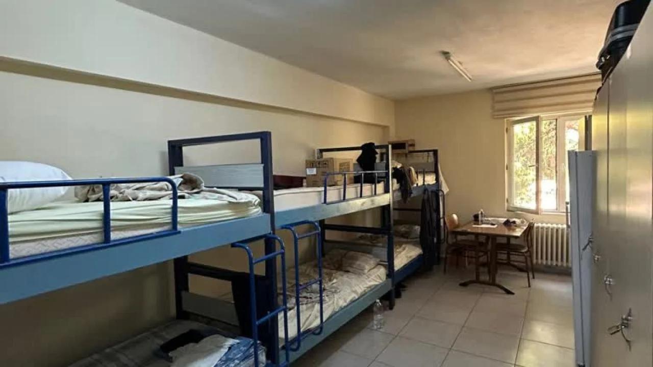 Ege Üniversitesi KYK Yurtlarında Çöp Krizi: Öğrencilerden Hijyen Tepkisi