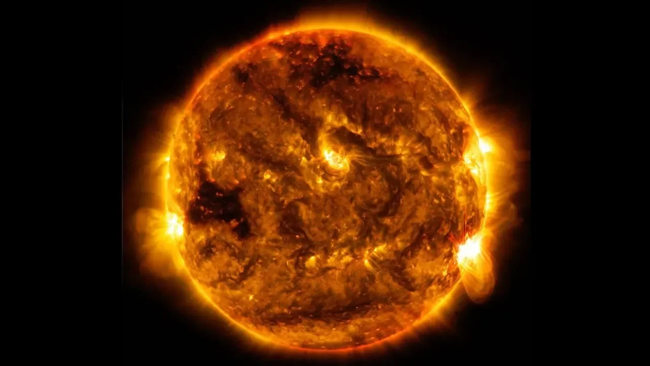 Güneş&#039;te bir patlama daha! Dünya&#039;ya etkisi nasıl olacak?