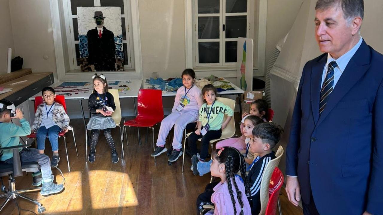 İzmir Büyükşehir Belediyesi Başkanı Dr.Cemil Tugay ,Kontak-Yenilikçi Öğrenme Merkezi&#039;ni ziyaret etti.