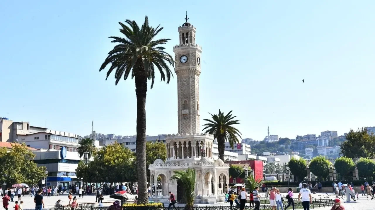 İzmir&#039;in bir ilçesinde dev elektrik kesintisi: Bu mahalleler etkilenecek