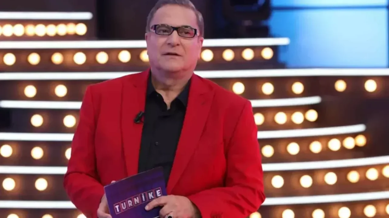 Mehmet Ali Erbil&#039;den eşine canlı yayında sürpriz özür