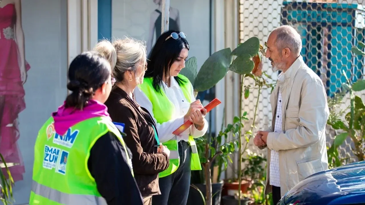Narlıdere’de Esnaf Masası sahada: Talepler bir bir kayıt altına alınıyor
