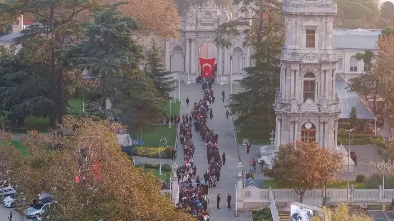 Saat 9&#039;u 5 geçe Türkiye&#039;de hayat durdu