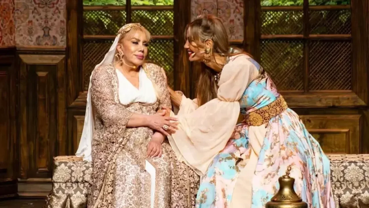 Sahne krizi büyüyor: Mine Koşan &#039;7 Kocalı Hürmüz&#039; müzikalinden çıkarılmasını yargıya taşıdı