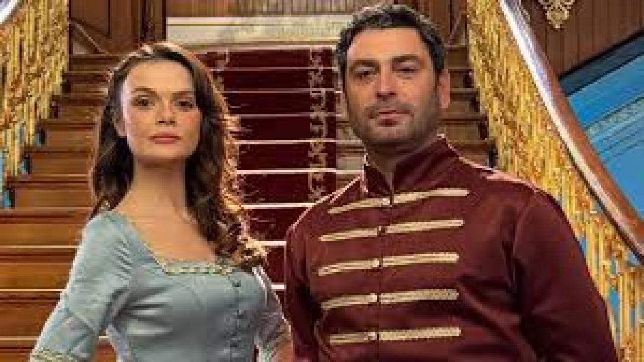 Sinem Ünsal ve Ozan Akbaba&#039;dan yeni mini dizi! Türkiye’yi tanıtacaklar