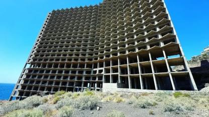 13 yaşındaki kız çocuğu 20 katlı otelden düşerek feci şekilde can verdi