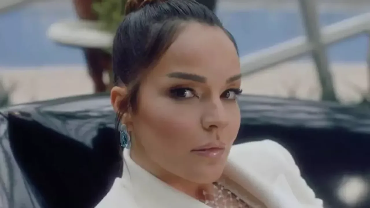 Bengü&#039;nün kalp emojili paylaşımı olay oldu! Eski eşiyle sıcak görüntüler