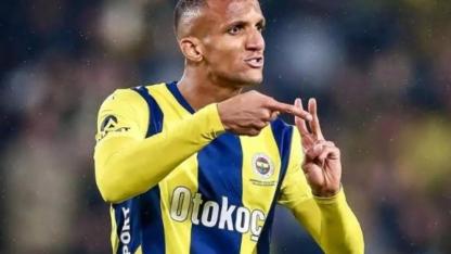 Fenerbahçe, Rodrigo Becao'yu kadro dışı bıraktı