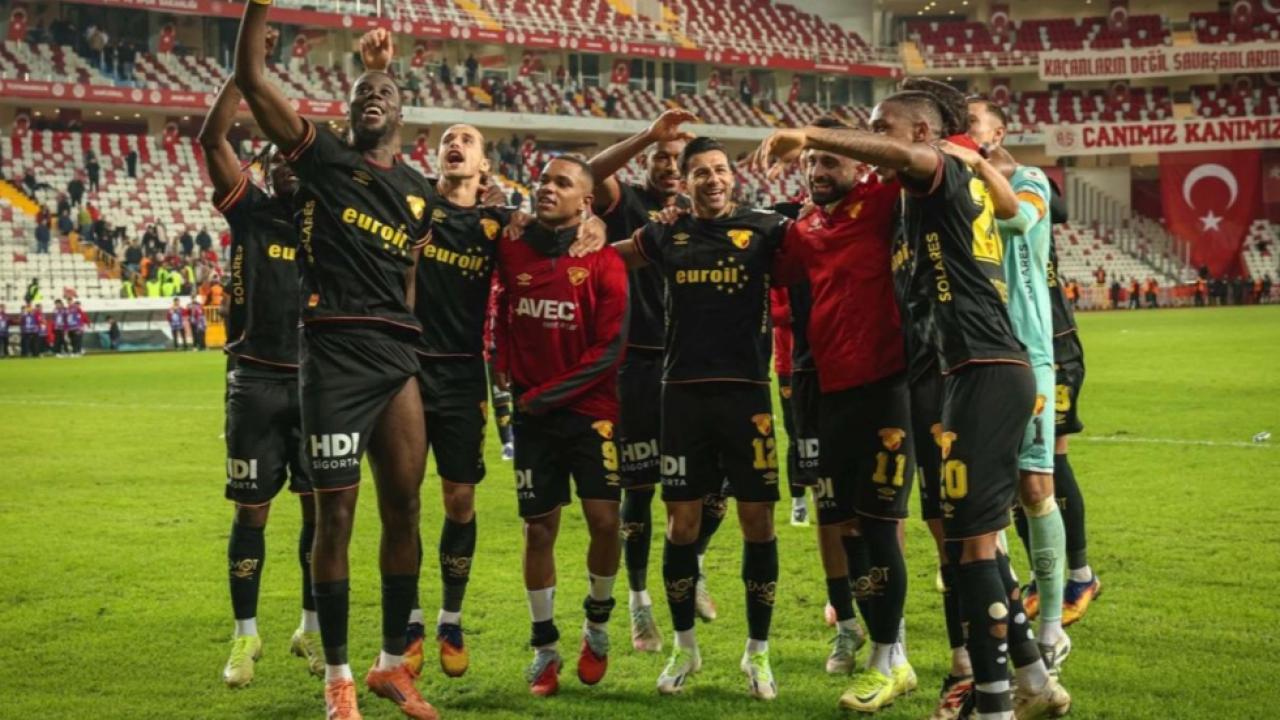 Göz-Göz, Fırtına ile karşı karşıya