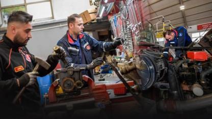 İzmir İtfaiyesinin destek üssü: Her araç bu atölyeden geçiyor