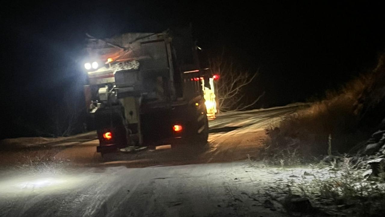 İzmir’de kar ve buzlanmaya karşı ekipler teyakkuzda