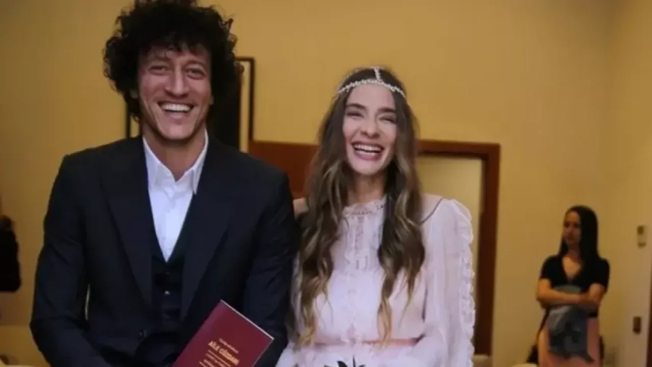 Müge Boz ve Caner Erdeniz Türkiye&#039;yi terk etti! Gerekçeleri eleştiri aldı