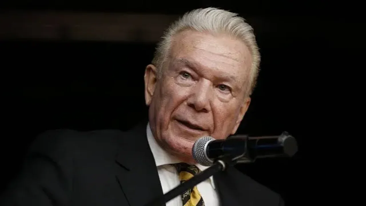 Uğur Dündar Sözcü&#039;den ayrıldı