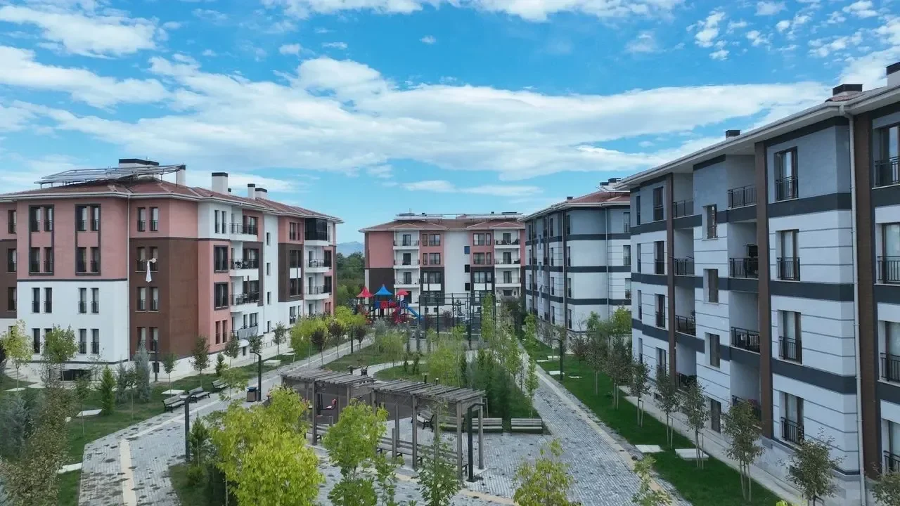 Yüzyılın Konut Projesi’nde kura heyecanı: İzmir’de 21 bin konut için geri sayım başladı