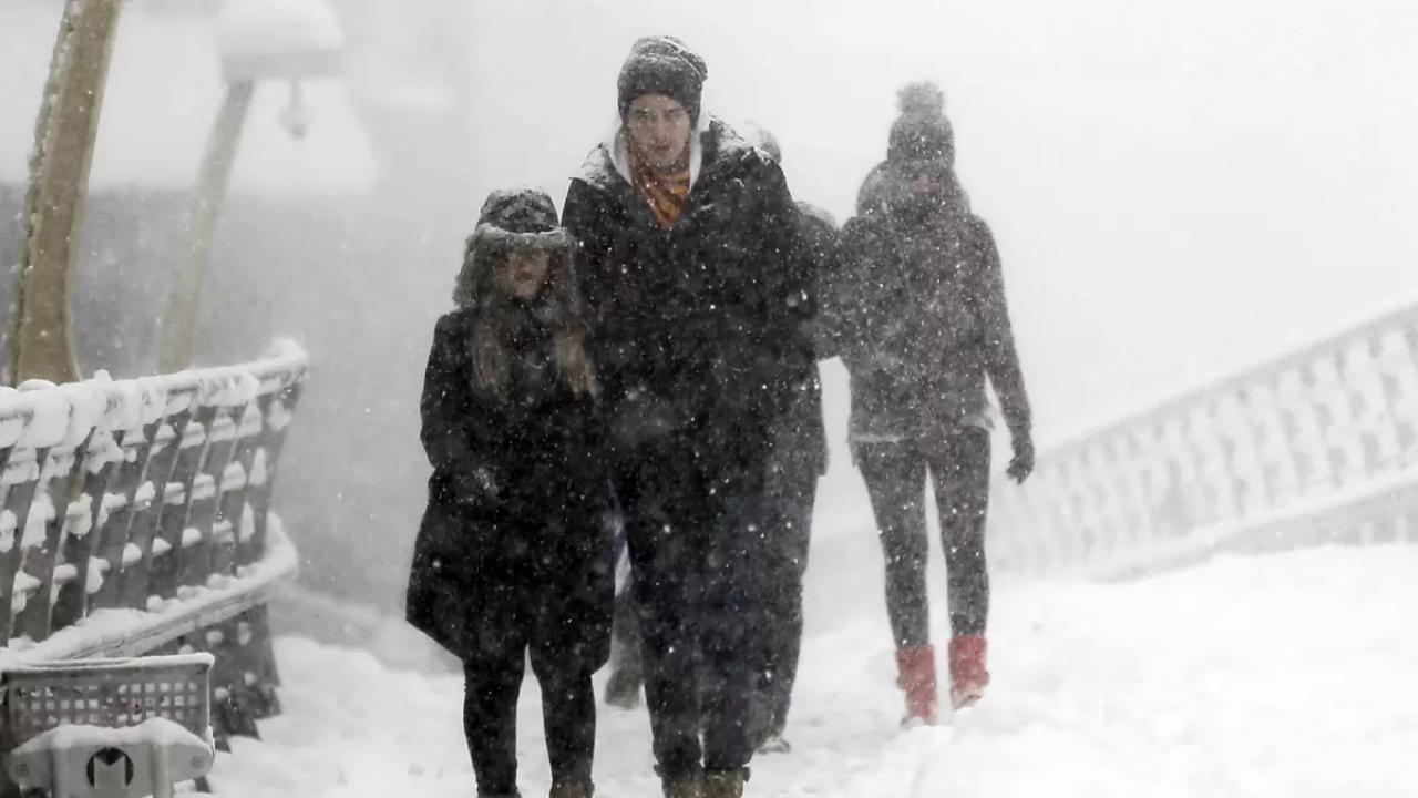 AKOM tarih vererek uyardı: İstanbul’da kar kalınlığı 10 santimetreyi bulabilir
