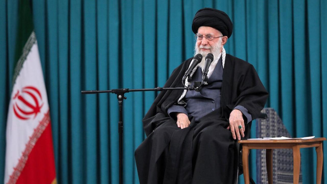 Hamaney'den ülkesindeki protestoculara tepki: Geri adım atmayacağız