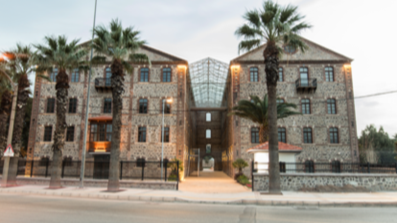 Meslek Fabrikası için verilen tahliye kararına mahkemeden durdurma kararı