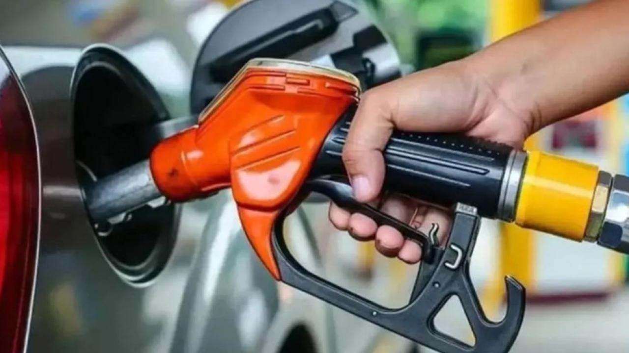 Araç sahiplerini üzecek haber: Akaryakıta dev zam yolda!