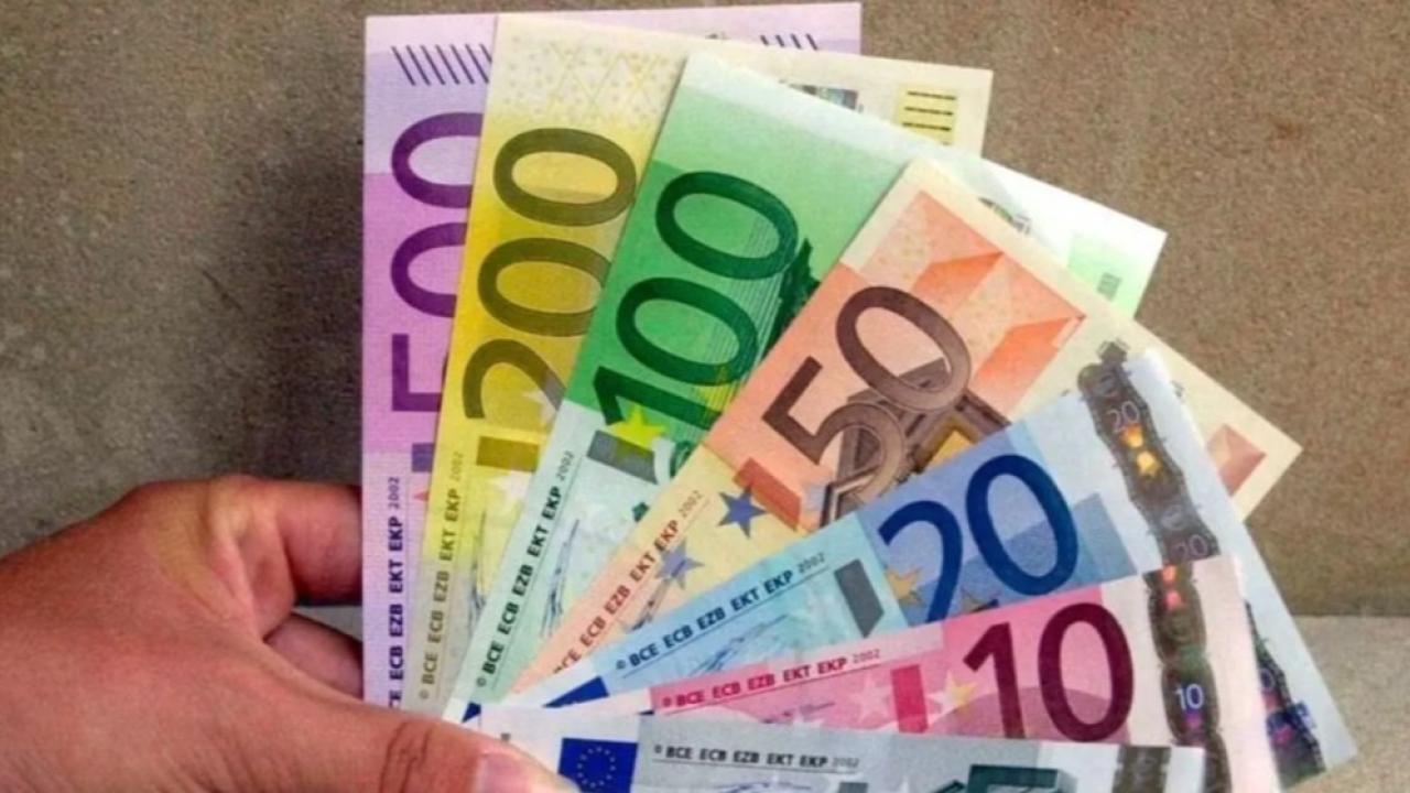 Dolar ve Euro haftaya hızlı başladı!
