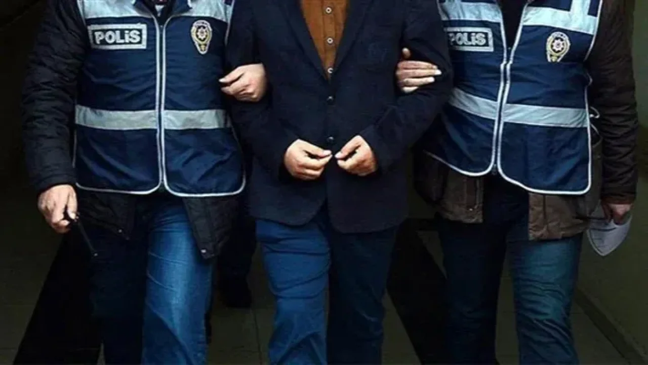 İzmir’de suç örgütüne helikopter destekli operasyon: 18 gözaltı