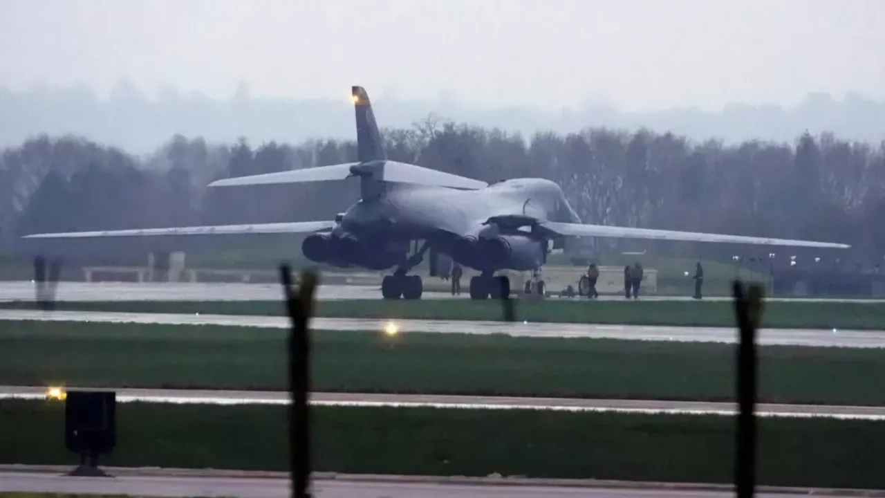 ABD bombardıman uçağı İngiltere’ye konuşlandırıldı